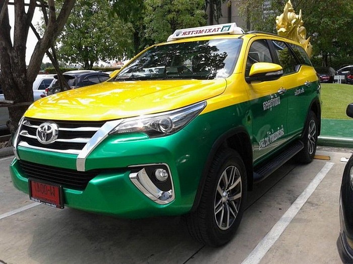 Taxi SUV​ 7​ ที่นั่ง​