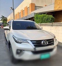 Toyota Fortuner​